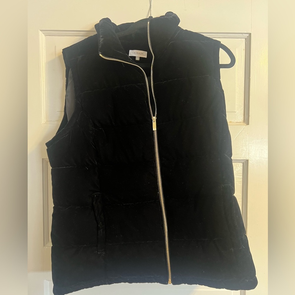 Calvin Klein puffer vest - velvet feel
